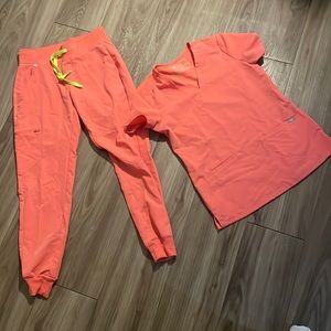 Figs hot coral XS scrubs
